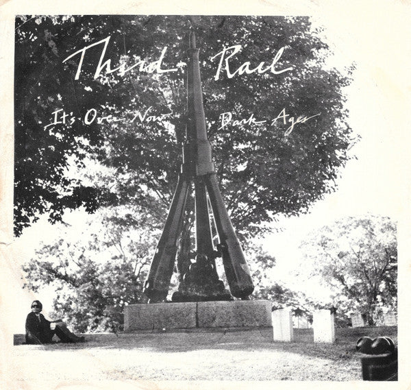 Third Rail (4) : It's Over Now / Dark Ages (7", Blu)