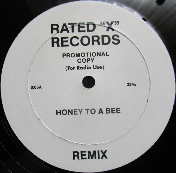 Tina B / Brainstorm (5) : Honey To A Bee (Remix) / Lovin' Is Really My Game (12", Promo, Unofficial, Whi)